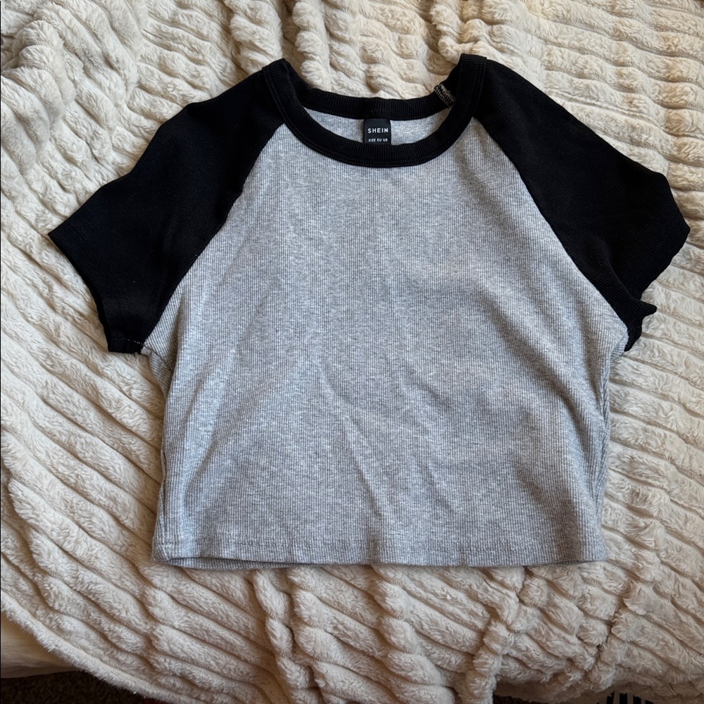 SHEIN Black and Gray Raglan Tee